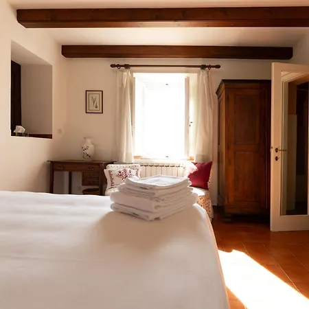 Castello E Borgo Di Porciano Pratovecchio