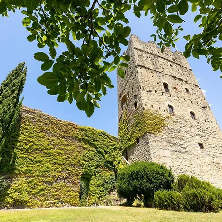 Castello E Borgo Di Porciano Holiday home *